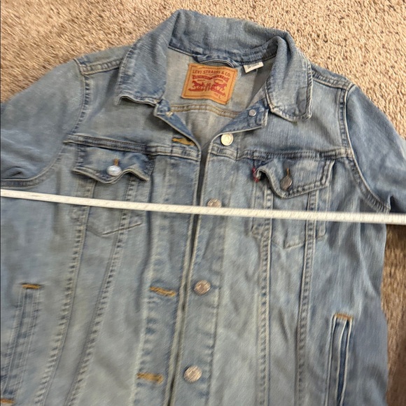 Levi's Classic Blue Denim Jacket - Picture 4 of 9